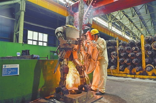 南昌方大特鋼工業(yè)旅游景區(qū) 鋼鐵工人 巧手造景 圖